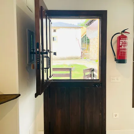 El Refugio De Isol La Fontarica & Fuente Trevías