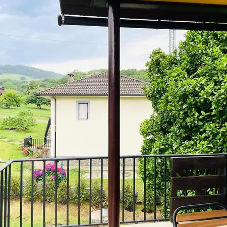 El Refugio De Isol La Fontarica & Fuente 別荘 *